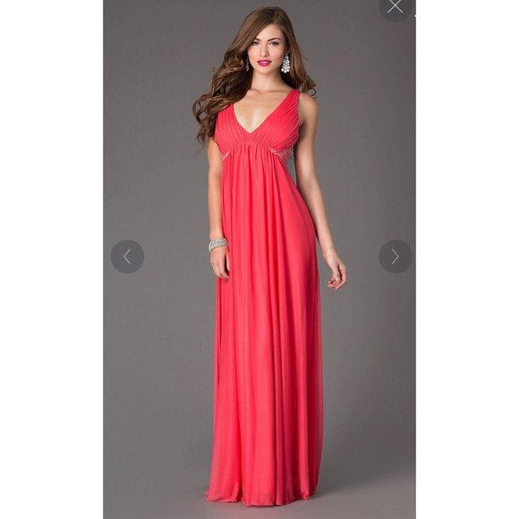 Sequin Hearts 7 NWT Dress Formal V-Neck Sleeveless - Picture 2 of 11